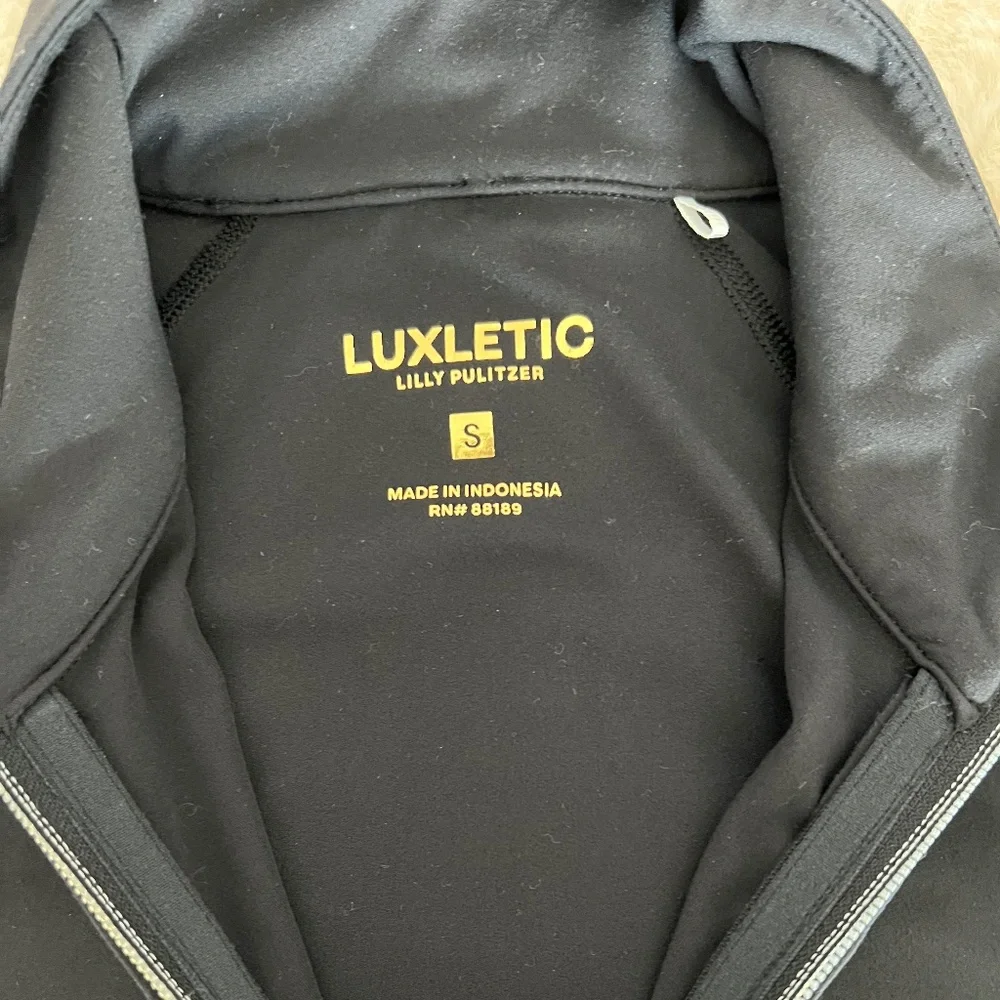 LILLY PULITZER Luxletic BLACK  Full Zip Women's Jacket SIZE S - Picture 4 of 7